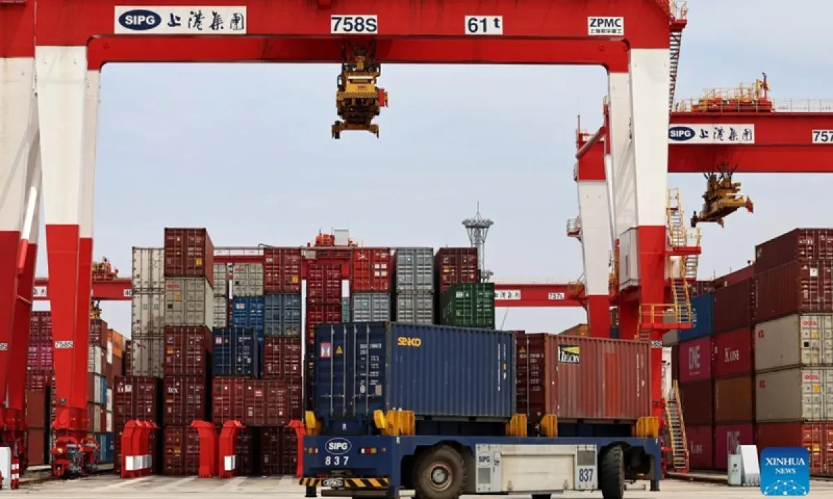 Shanghai port reports 8.14% jump in Q1 throughput, but virus impact looms large in April