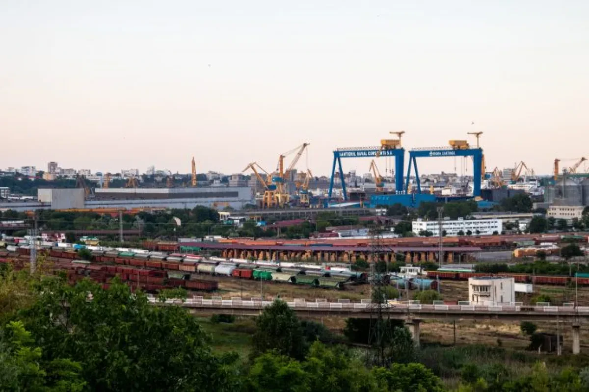 port-of-constanta-photo-152266573-milan-maksovic-dreamstime.com_-scaled-680x0-c-default