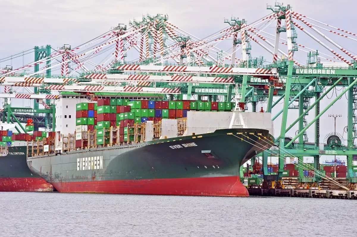 Port-of-Los-Angeles-Evergreen-big-700