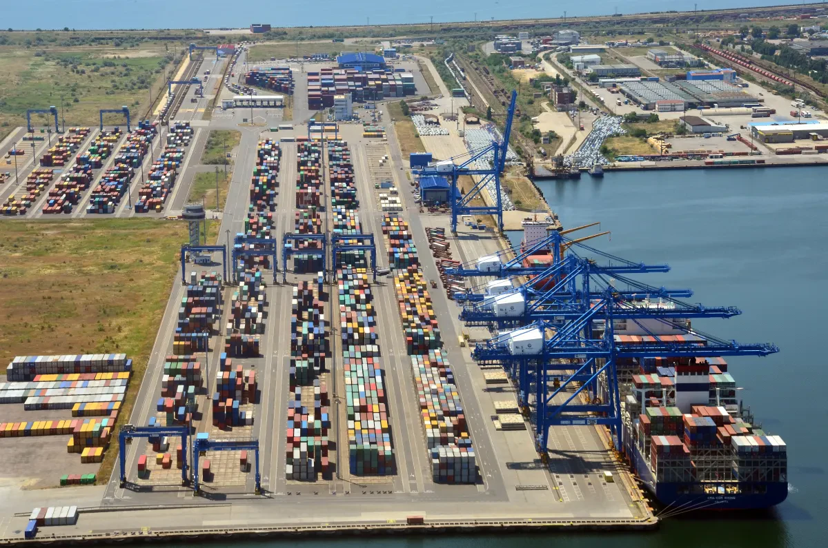 Aerial-view-of-entire-terminal-and-container-yard-and-park-at-Constanta-port