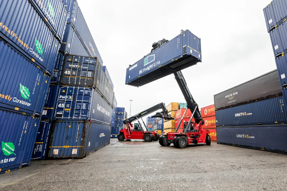 Kalmar to deliver three Eco Reachstackers to Chinese Yantai Port