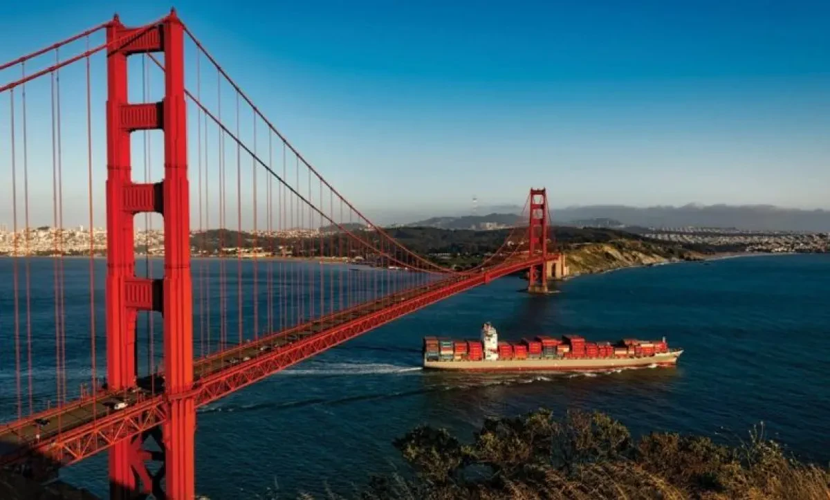 Seaspan-boxship-e1659679738870-780x470