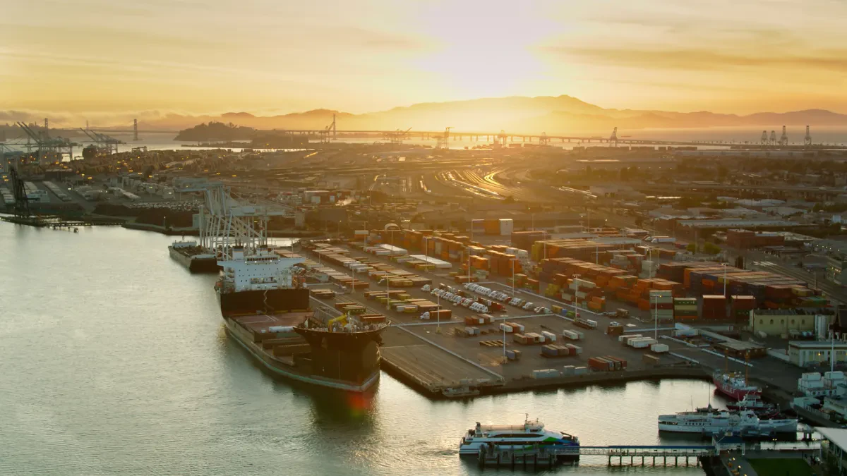 Port of Oakland posts September loss
