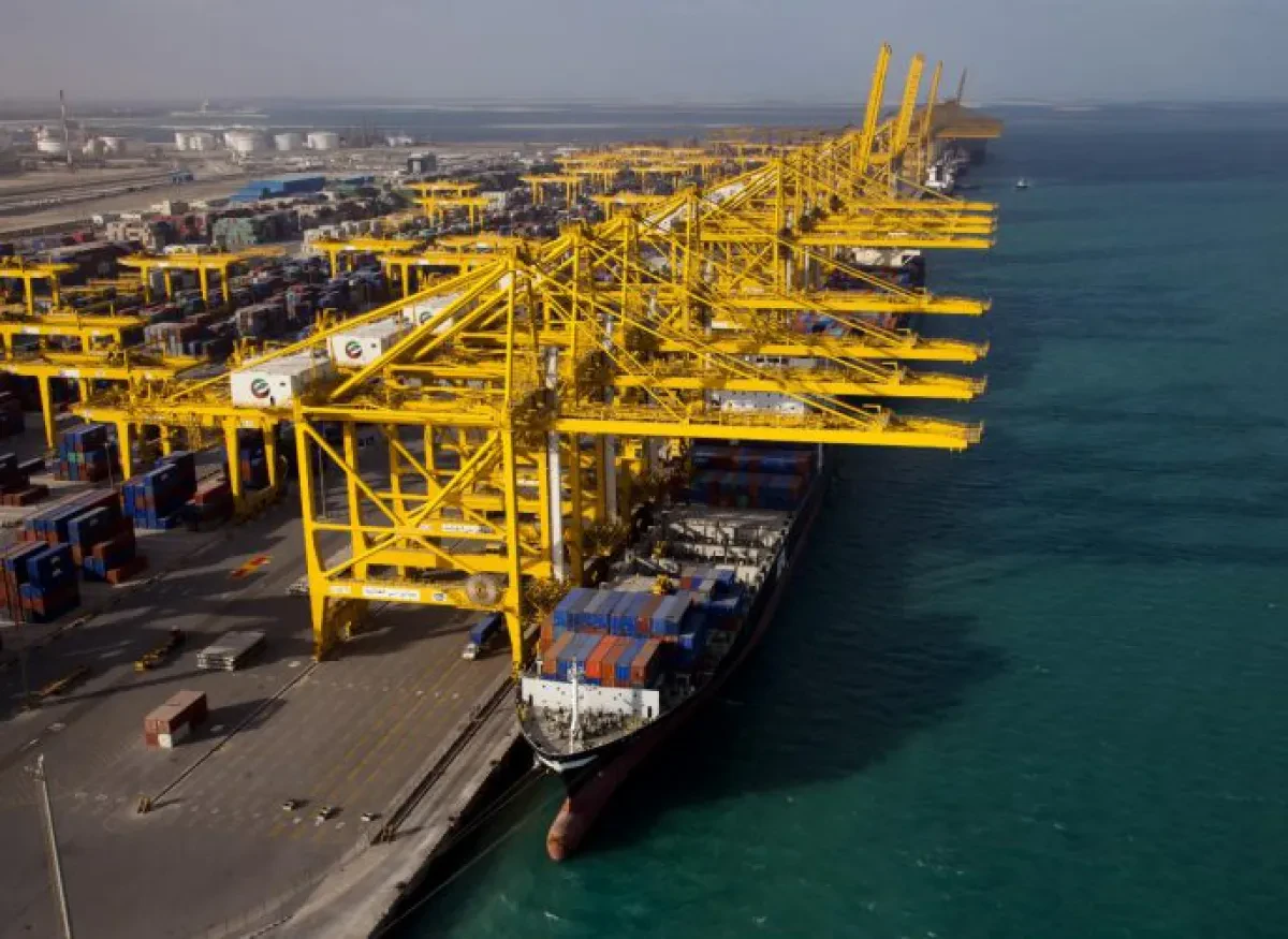 dp-world2-686x500