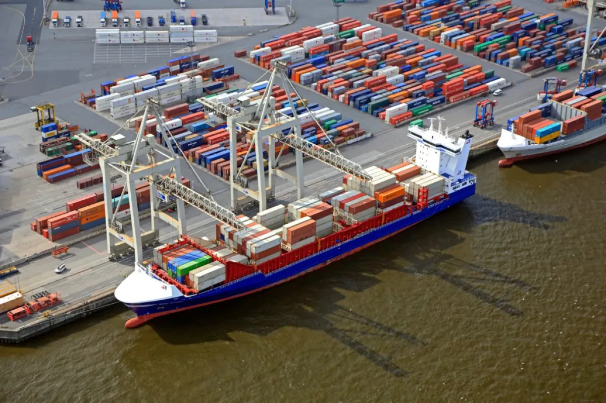 container_feederschiffe-am-ctb_copyright_hhm_lindner-1024x682