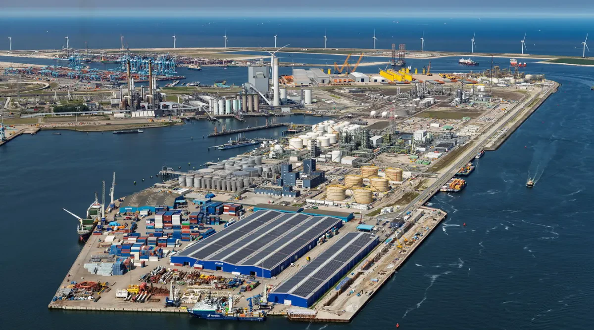 Throughput at the Port of Rotterdam falls slightly in the first nine months of 2025