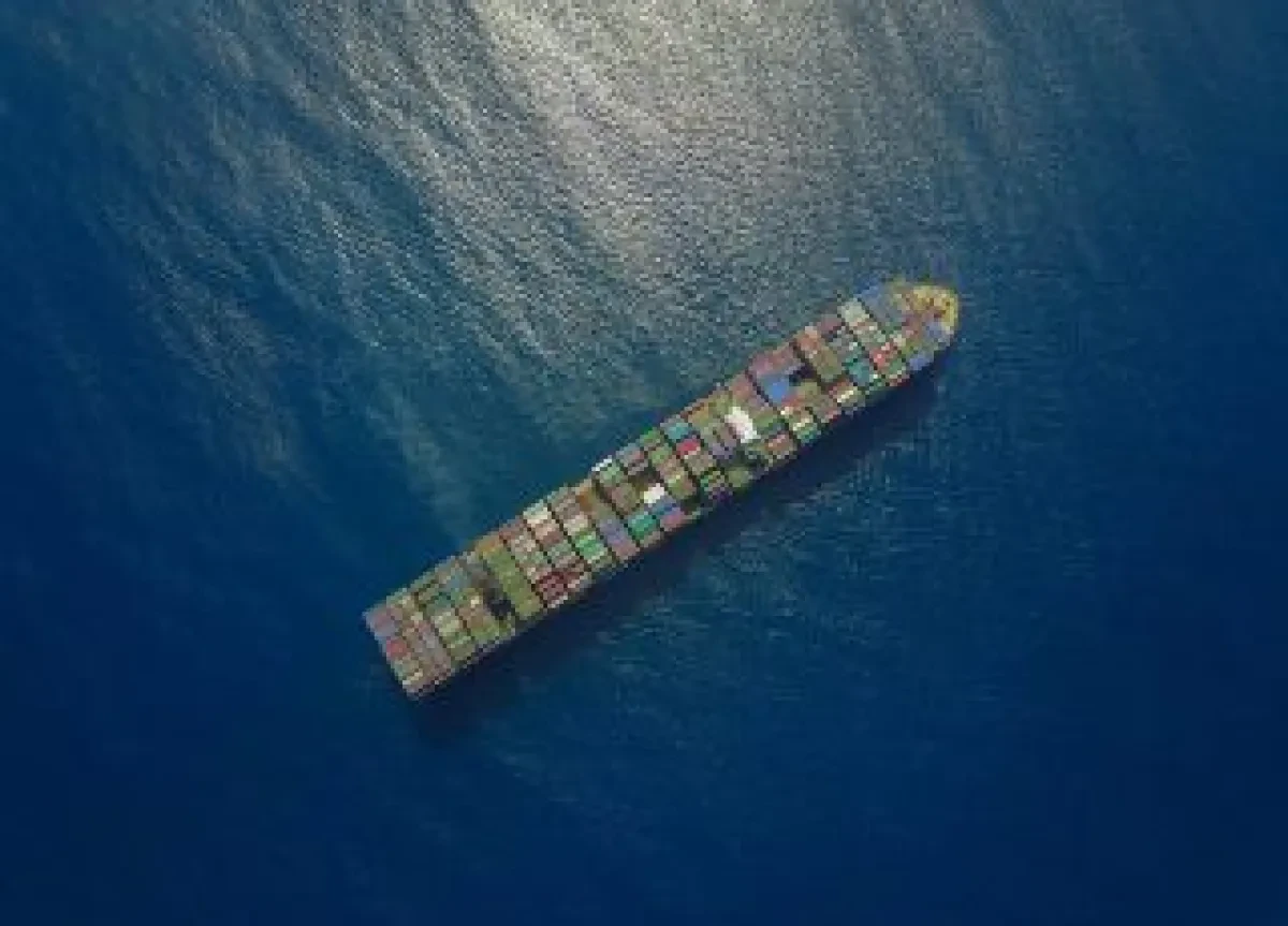 container-ship-2856899_960_720-320x230