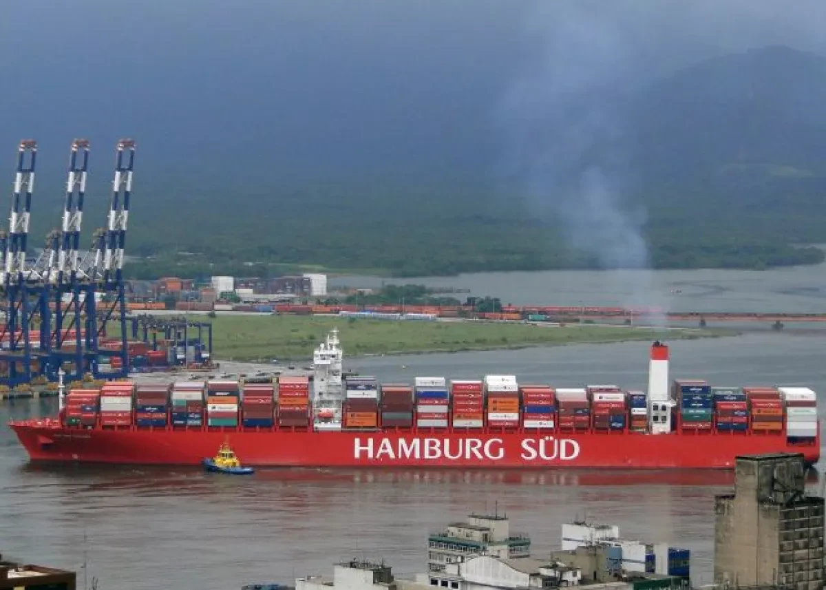 Strikes hang over Brazil’s leading port