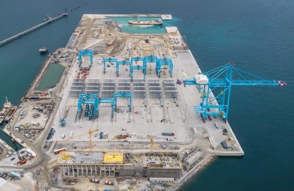 APM-Terminal-Vado-Ligure-770x502