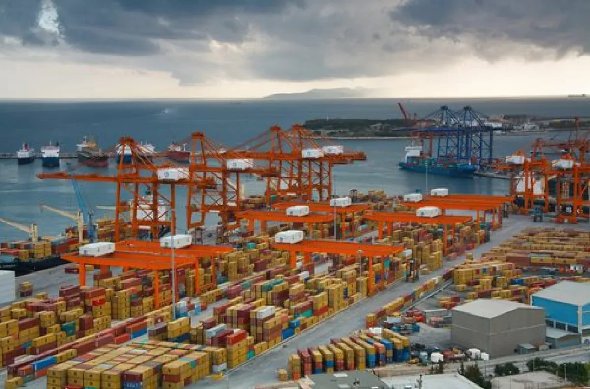 Piraeus-Port_Sh-500x330