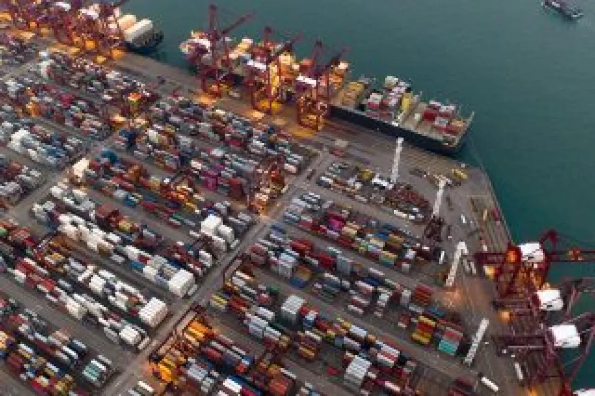 container-4197259_960_720-1-320x213