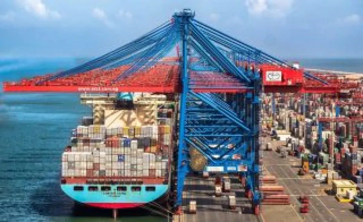 suez-canal-container-terminal-opening-reefer-container-repair-hub-to-all-brands-320x196