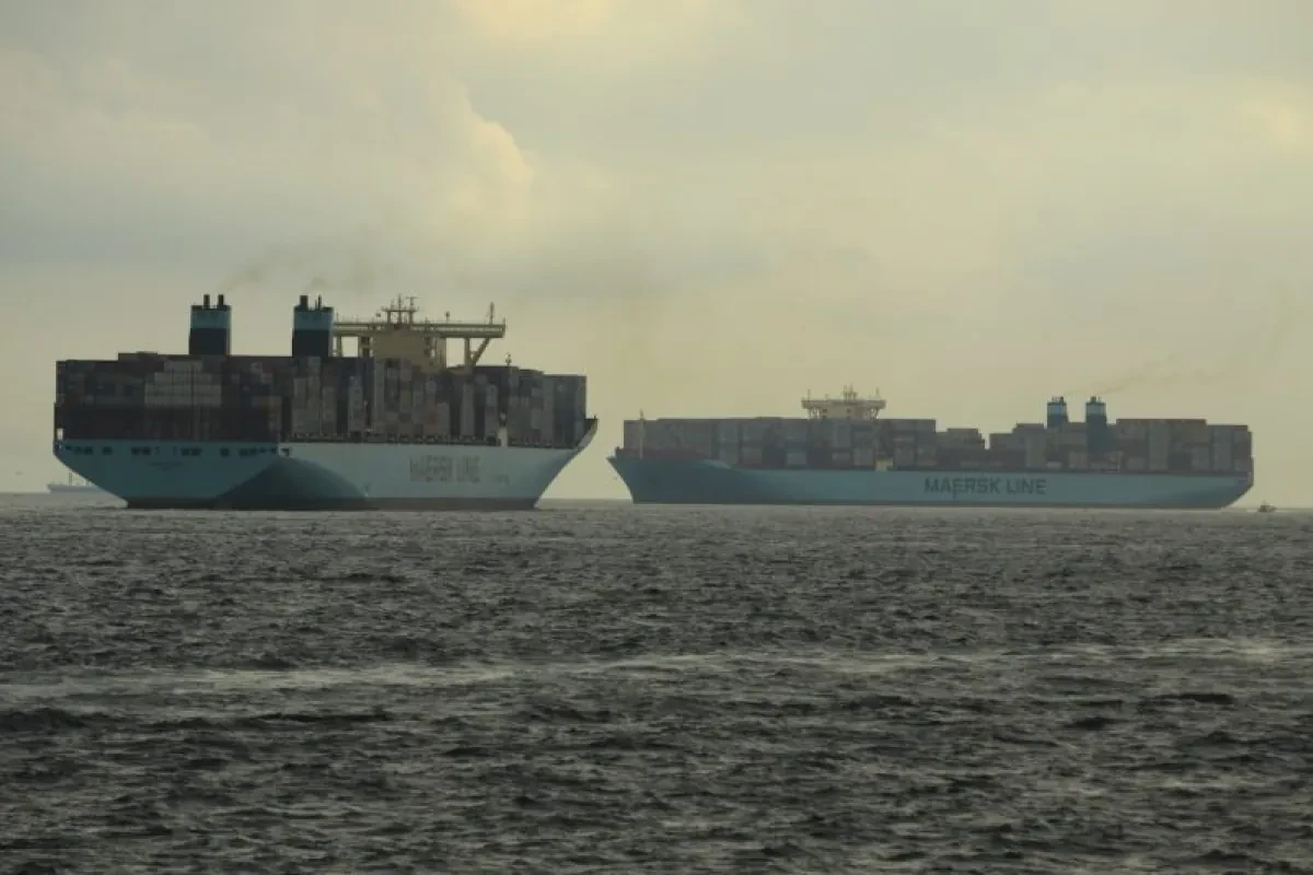 Megaships.-2-Triple-E-se-cruzan-en-la-Bahía-de-Algeciras.-Créditos-Juan-G.-Mata-800x533