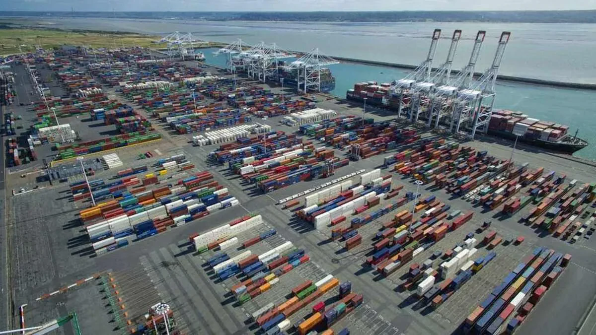 DP_World_port_lehavre_container_ship_Affino