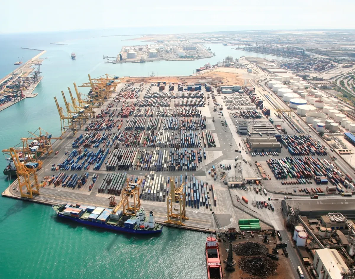 150906-TCB-Barcelona-container-terminal-photo