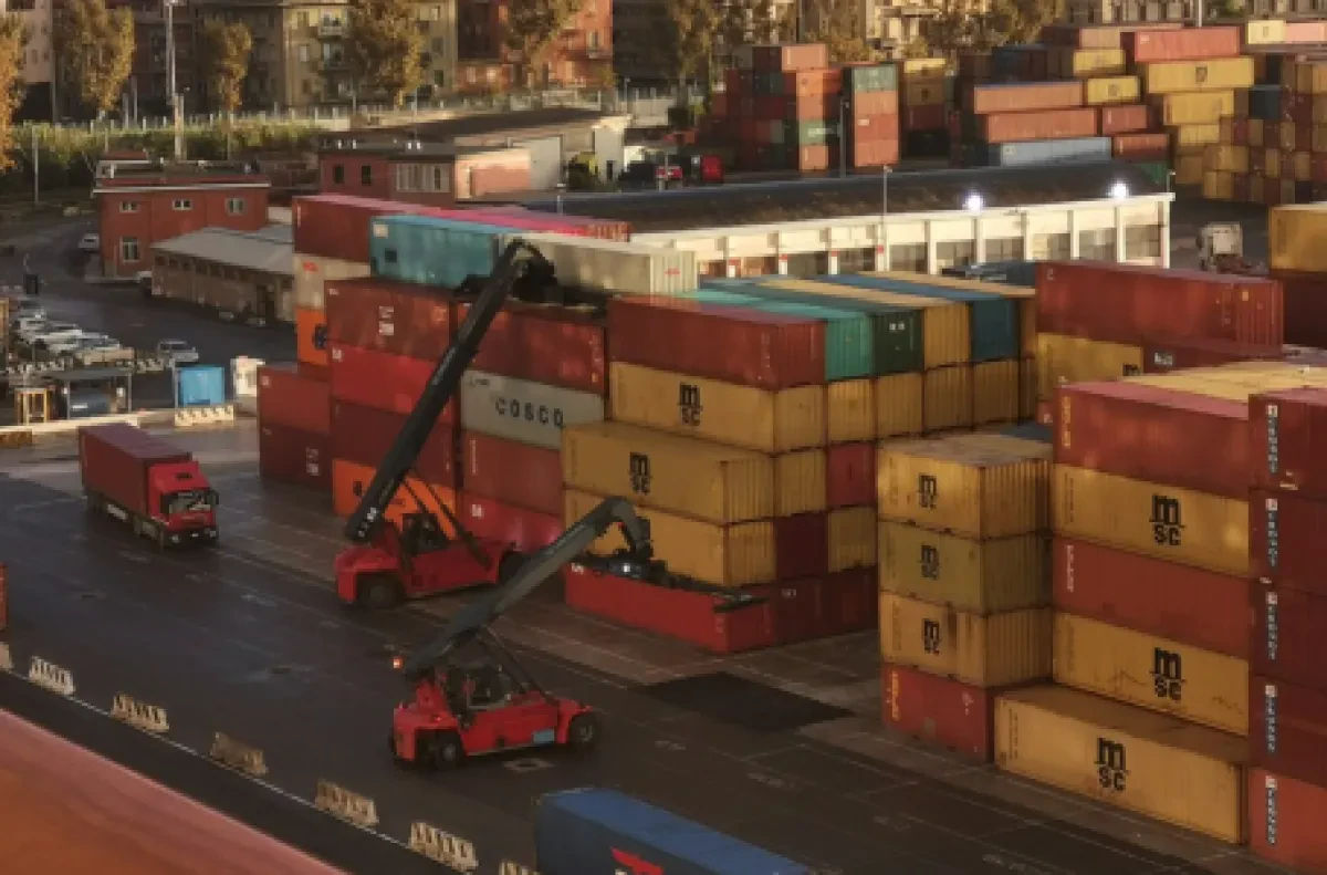 containers_italy-455x300