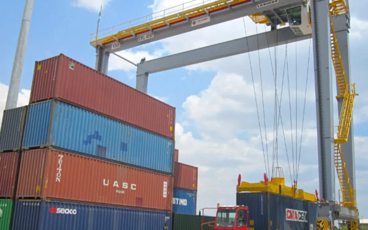 liebherr-images-RTG-DPWorld-640x400