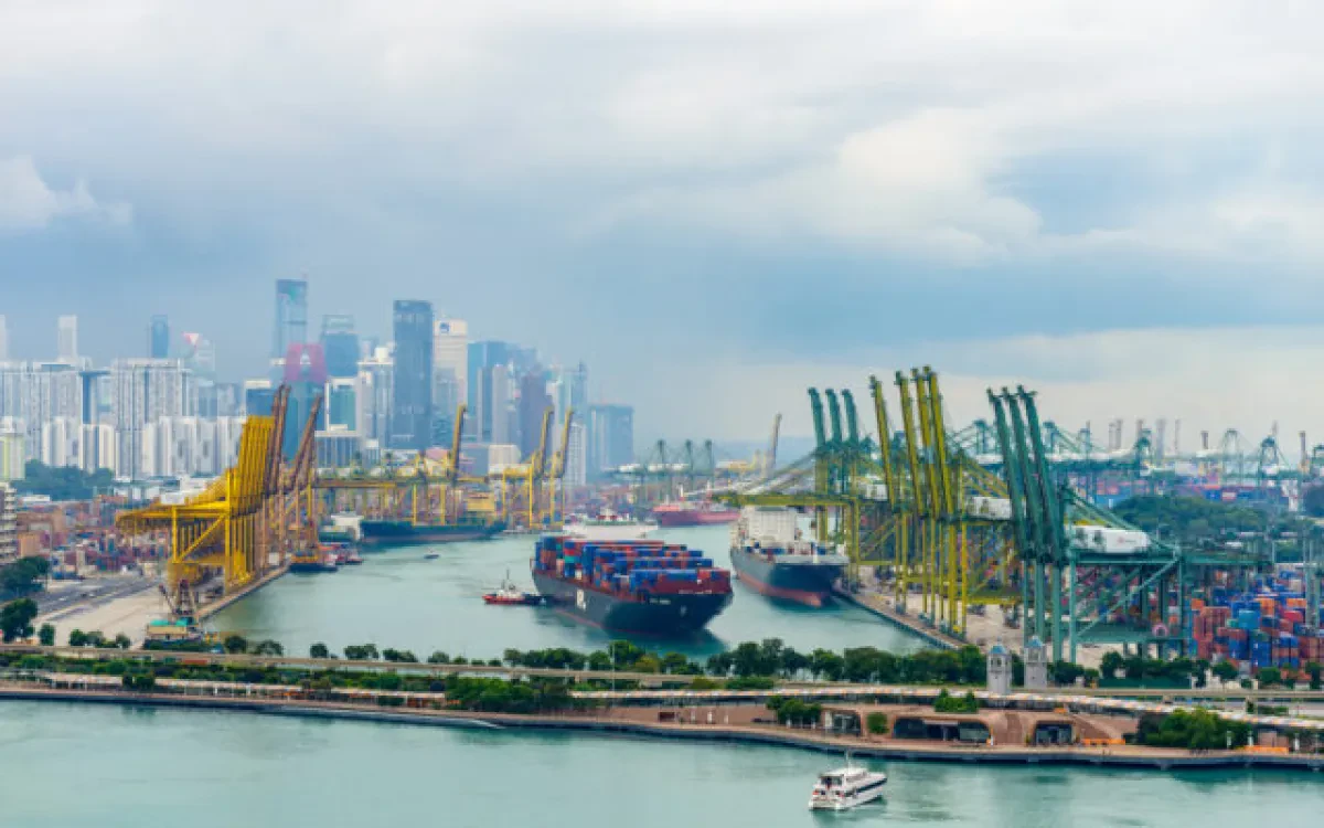 Singapore’s TEU traffic continues to fall