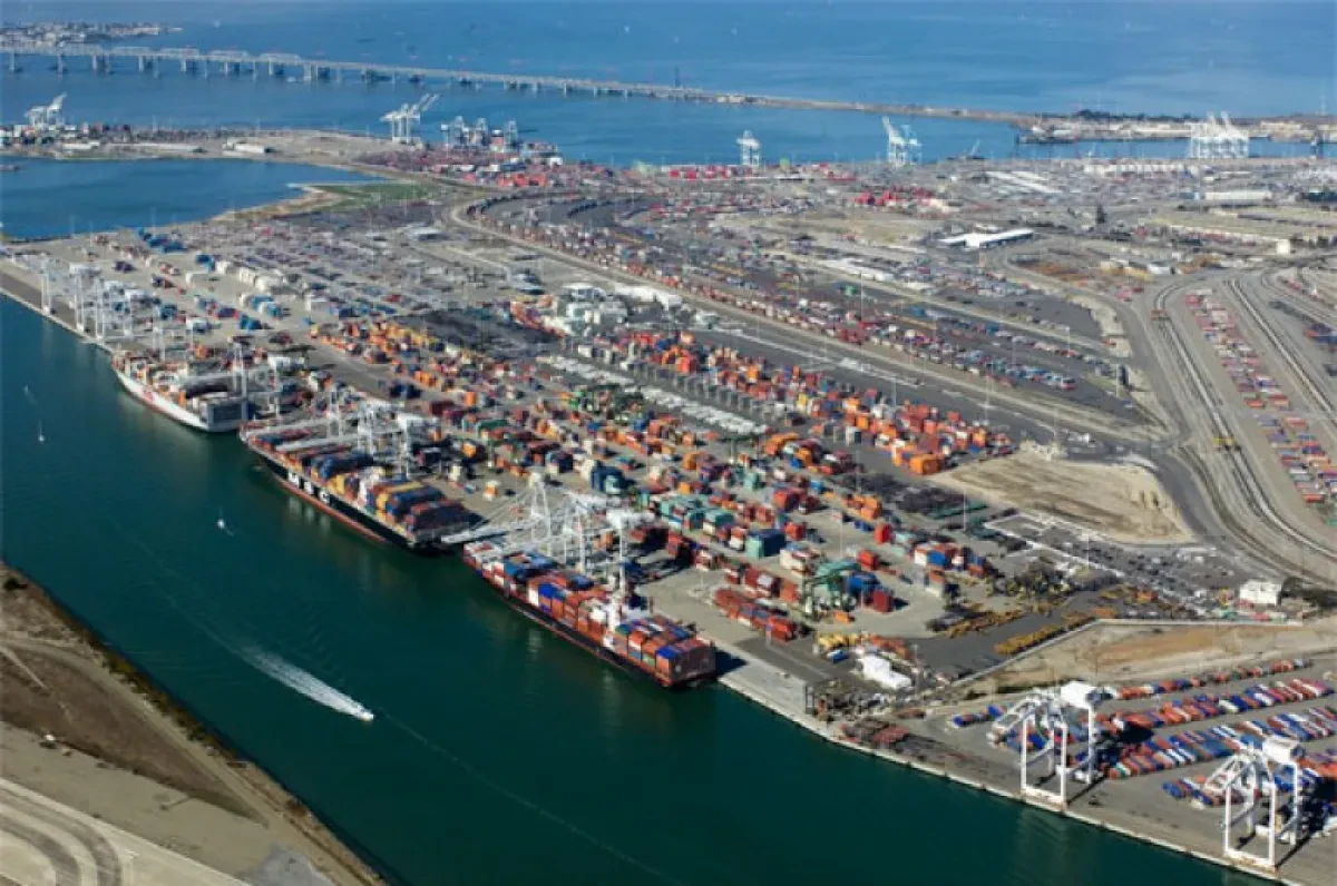 Port-of-Oakland-6au83bca1nae2k656ax41hhktz0v6jwpivag02pu4ty