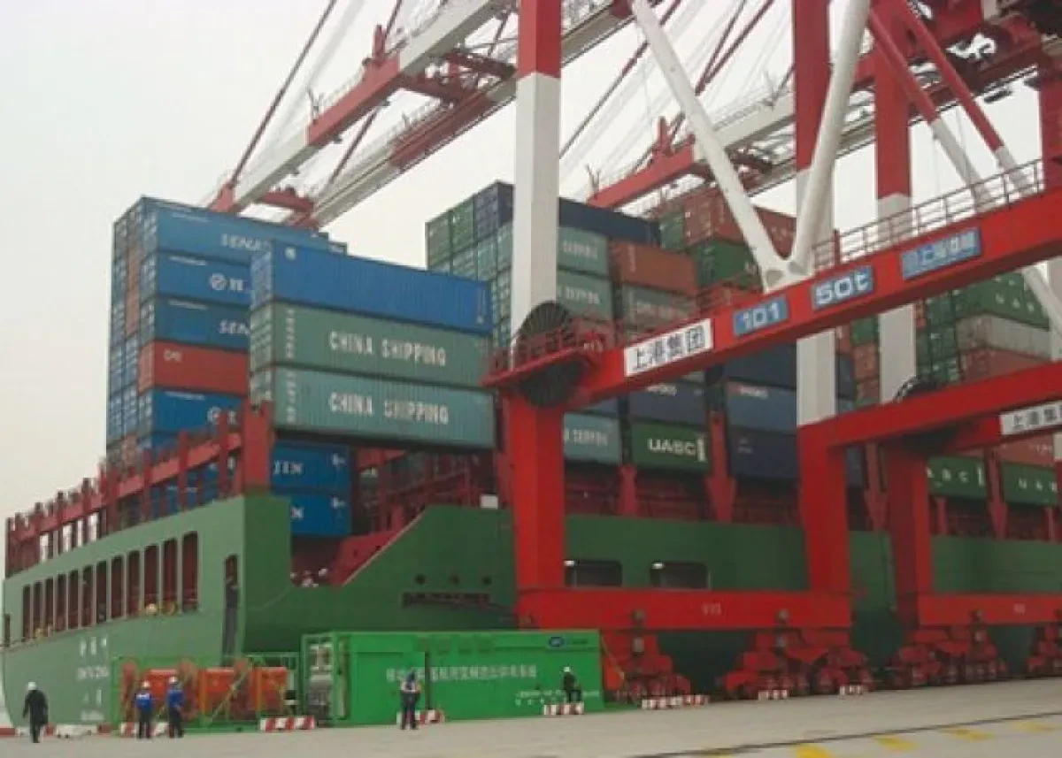 Shanghai port sees container throughput hit record high in July