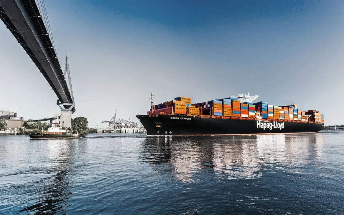 HLAG_Desktop_Subpage_Vessel_Essen_Express_v1