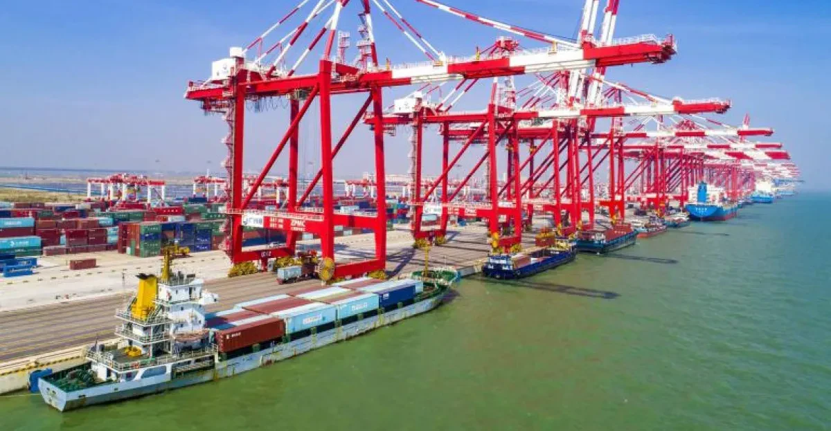 Container volume at major Chinese ports up 8.5% in early August