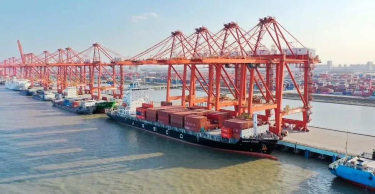 Container volume at major Chinese ports up 2.9% in mid-August