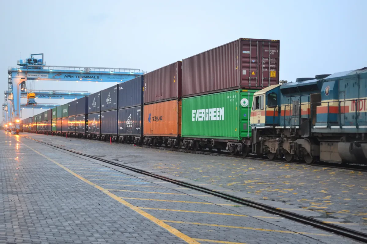 APMT Pipavav reaches double stack train milestone