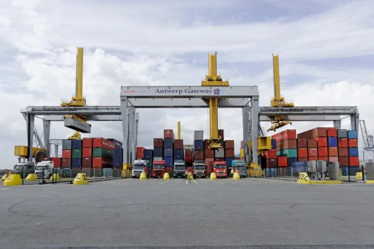 DPW-Antwerp-Gateway_Konecranes-Gottwald-ARMGs