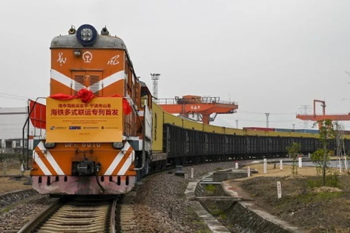 MSC-China-blocktrain-p2bgsgpeof8exeaiv89gdhuk4mned59bo1urjgqnr4