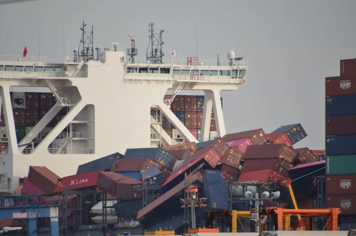 ONE-Apus-in-Kobe-Port-Dec-2020-1-1024x678