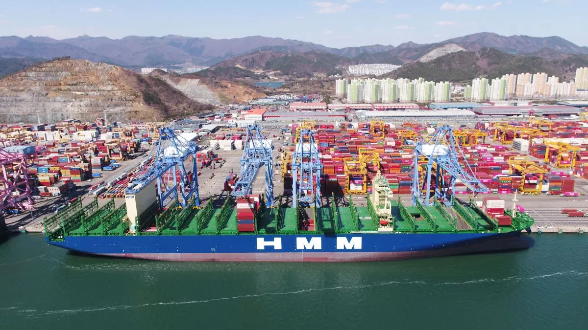HMM-Nuri-16000teu