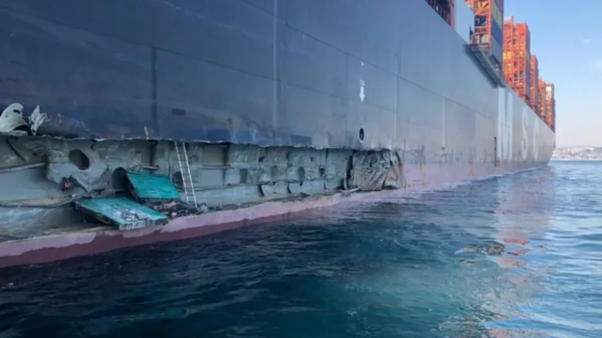 Istanbul-container-ship-allision.543c4c