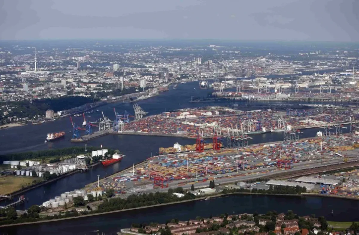 Asian terminals lead global port efficiency ranking