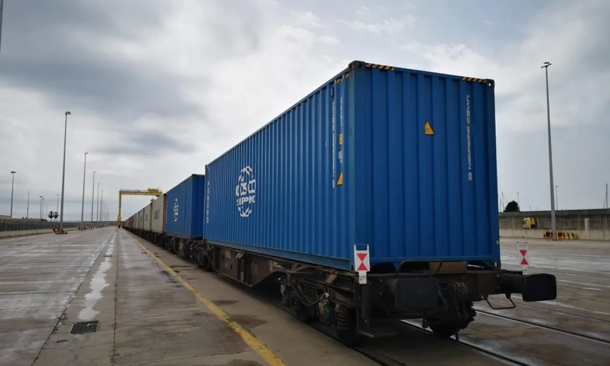 Convoy-Cosco-Valencia-Zaragoza-train-1024x614