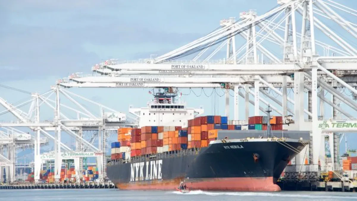 photo-98336114-cargo-sheila-fitzgerald-dreamstime.com_-680x0-c-default