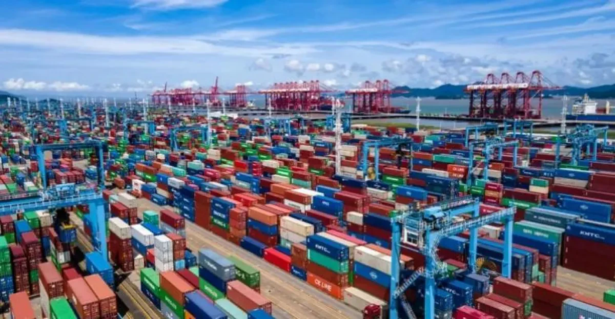 Major Chinese ports container volume down 7.4% in early Nov