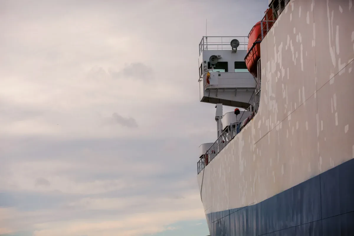 Port-of-Tyne-Ship-Alongside-2-1536x1024